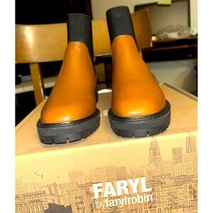 Faryl Robin Leather Chelsea Boots Size 14M. NIB